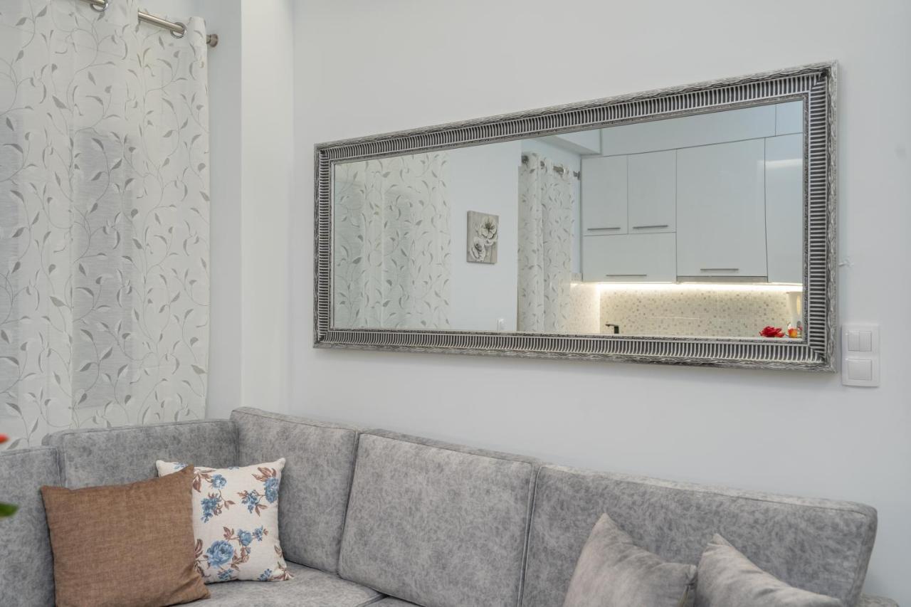 Comfy Apt Next To Metro Афины Экстерьер фото