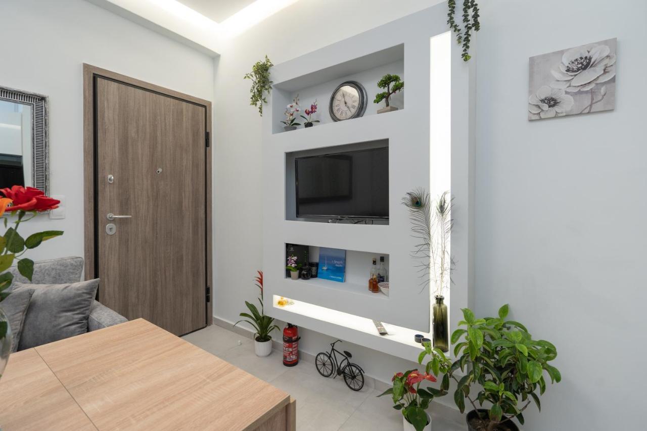 Comfy Apt Next To Metro Афины Экстерьер фото